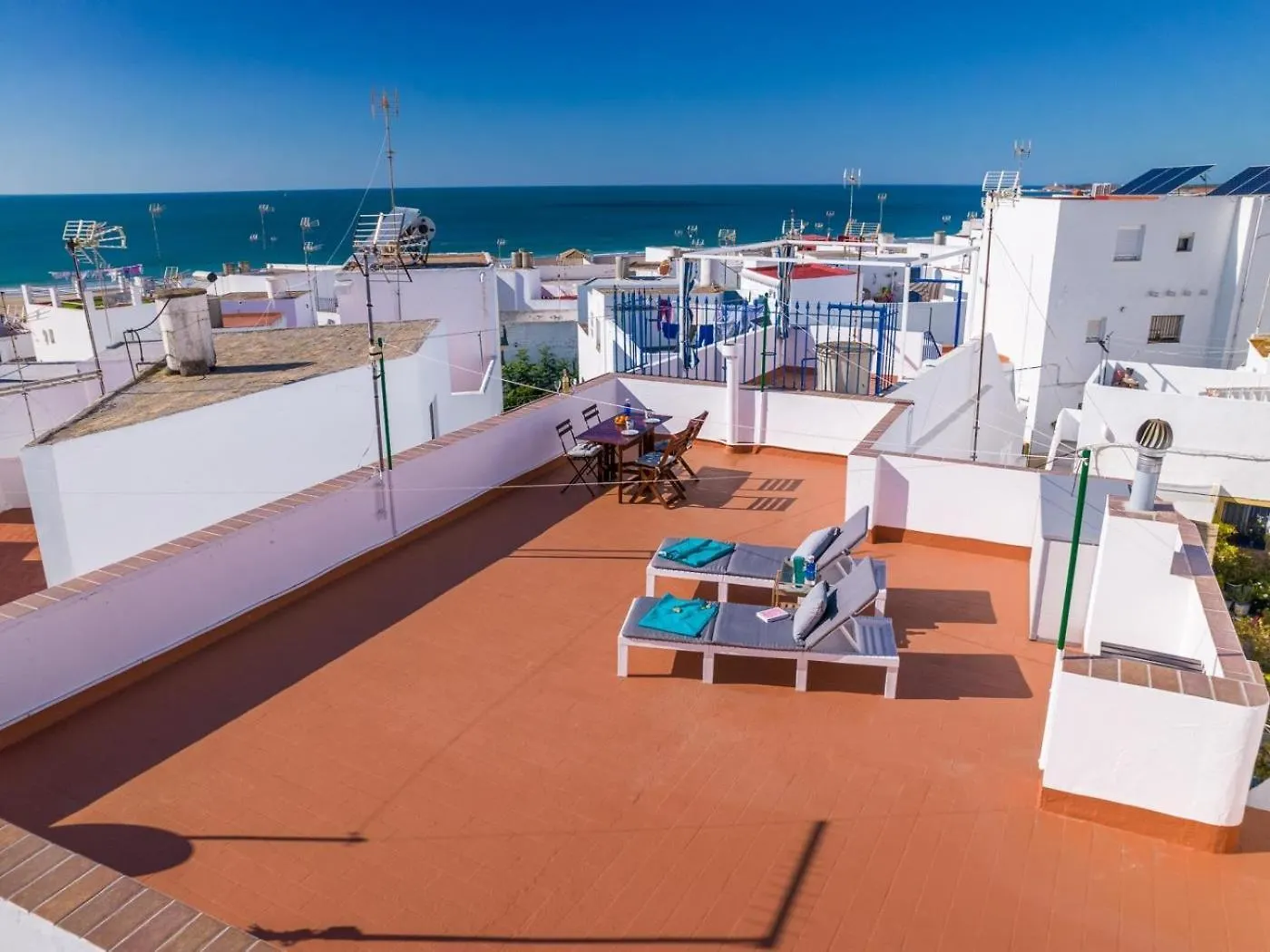 Sardinas Apartment With Roof Terrace And Sea View Conil De La Frontera